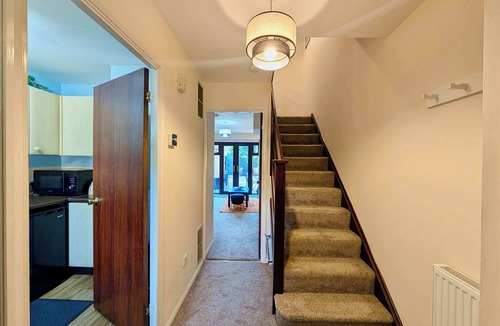 Bracknell House | Comfortable 2bed house in Bracknell