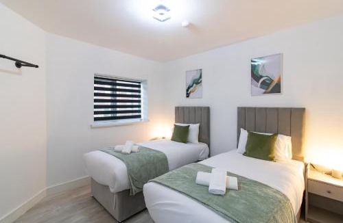 Ashington Apartment | Comfortable 2BR Home 4 Beds Great for Friends & Family
