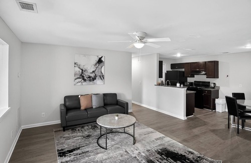 Savannah Apartment | Comfortable 2BR Home Away Stay