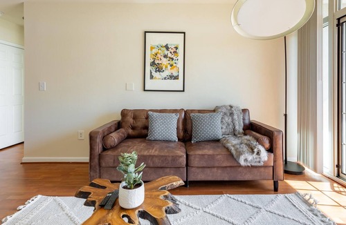North Bethesda Apartment | Comfortable 2BR Apartment in Rockville