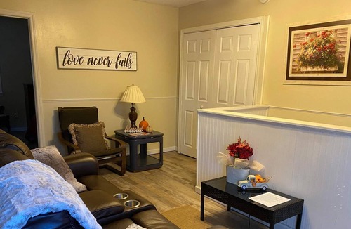 Watkinsville Apartment | Comfortable 3 bdrm 2 bath cottage 15-20 minutes from Dooley Field