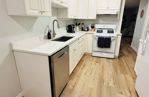 Langford House | Comfortable 3 bed 2 Bath Family Retreat in Langford