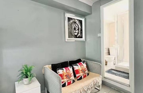 Kings Cross St. Pancras Apartment | Comfortable 3 Bed Flat in King Cross