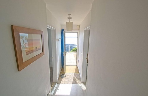 Mortehoe Cottage | Comfortable 3 bed house with gorgeous sea views and outside terrace space.