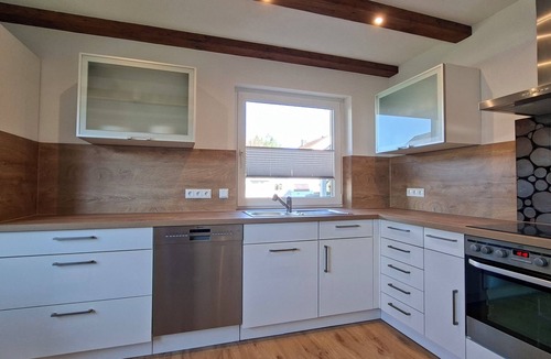 Himmelstadt Apartment | Comfortable 3-room vacation apartment with a view of nature near Würzburg