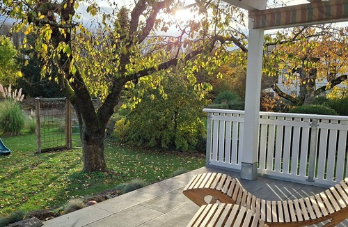 Himmelstadt Apartment | Comfortable 3-room vacation apartment with a view of nature near Würzburg