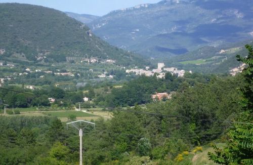 Entrechaux Villa | Comfortable 3-star villa 5 minutes from Vaison la Romaine