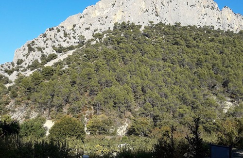 Entrechaux Villa | Comfortable 3-star villa 5 minutes from Vaison la Romaine
