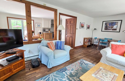 Wellfleet House | Comfortable 3BD-A/C, Screen Porch & Enclosed Outdoor Shower