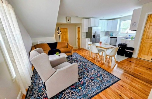 Stamford Apartment | Comfortable 3BR/2BA Near Old Greenwich & Stamford