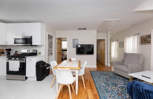 Stamford Apartment | Comfortable 3BR/2BA Near Old Greenwich & Stamford