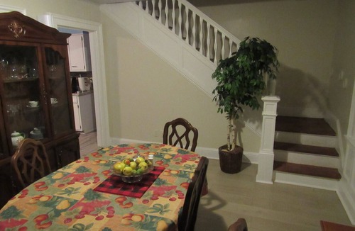 Center House | Comfortable 3BR Home with Parking, Laundry & Workspace