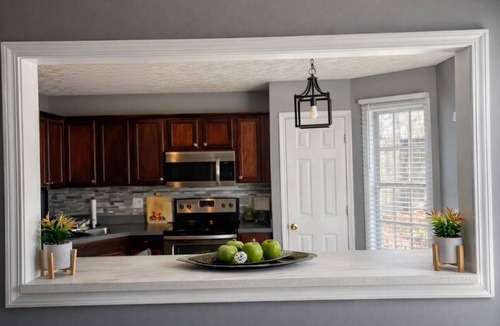 Conley House | Comfortable 4 bedroom 10 min from Airport & Downtown