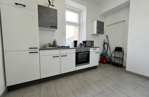 Erdberg Apartment | Comfortable 4 private rooms in shared Apt Perfect for Groups & Friends