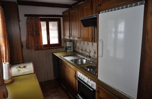 Grimentz Apartment | Comfortable 4-room apartment for 5 - 6 persons in the old village : dining-room - living-room - TV -