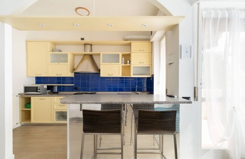 Binda House | Comfortable 40m2 studio flat, ideal for 3 people, located on the third floor of a building with lift.The accommodation is located a stone's throw from Famagusta, characterized by a strong residential and student vocation, offering a quiet environment, gr