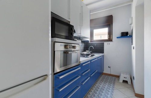 Garegnano Apartment | Comfortable 50m2 flat for 4 people, on the 1st floor with lift.Located in the Certosa area, a neighborhood well connected to the centre, the motorways & the exhibition centres. Nearby is the historic Certosa di Garegnano, famous for its frescoes.On foot