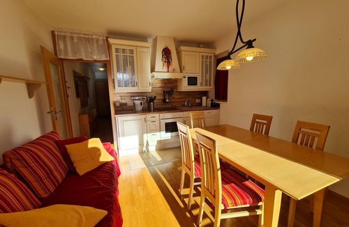 Bad Kleinkirchheim Apartment | Comfortable Apartment With Mountain View