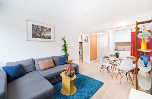 Cerezo de Arriba Apartment | Comfortable and bright apartment - 9 min from the station