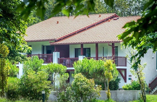 Saint-Jean-de-Luz Apartment | Comfortable apartment with terrace surrounded by pine trees
