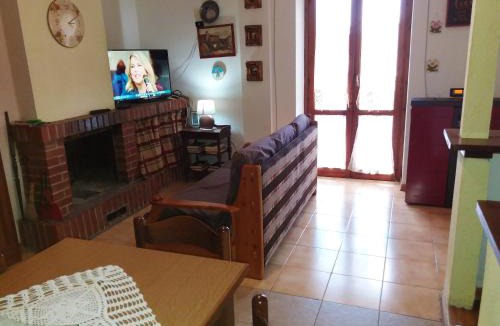 Camigliatello Apartment | Comfortable Apartment in Camigliatello Silano with Mountain View