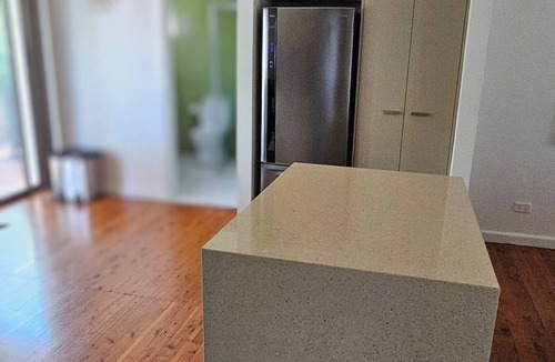 South West Rocks House | Comfortable air conditioned, pet friendly holiday home with large open.