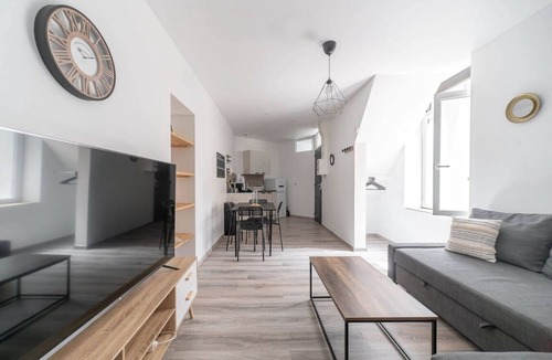 Cœur de Ville Apartment | Comfortable Air-cond apartment - city center