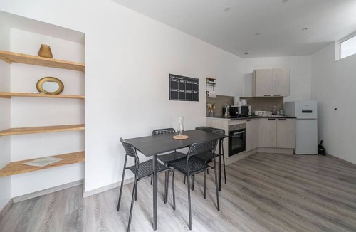 Cœur de Ville Apartment | Comfortable Air-cond apartment - city center
