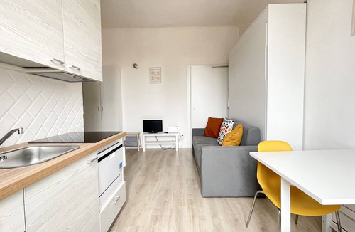 Lorenteggio Apartment | Comfortable and bright studio apartment.