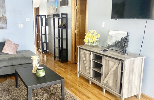 Forestview Apartment | Comfortable and Cozy 3 bedroom Apartment