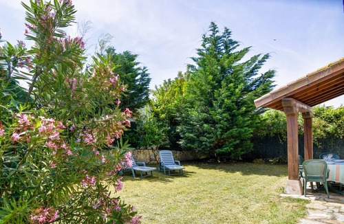 Ribamontan al Monte Cottage | Comfortable and large villa with garden