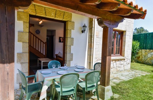 Ribamontan al Monte Cottage | Comfortable and large villa with garden