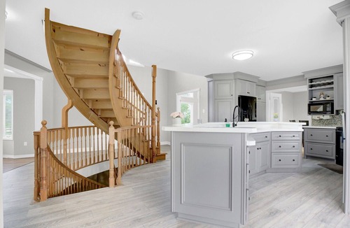 Amaranth House | Comfortable and modern guest place