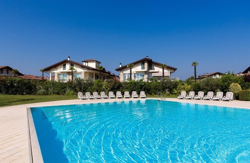 Colombare Apartment | Comfortable and modern apartment one step away from the lake