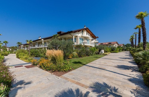 Colombare Apartment | Comfortable and modern apartment one step away from the lake