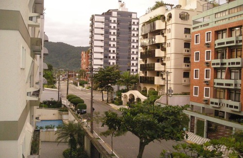 Enseada Apartment | Comfortable and practical apartment in Enseada.
