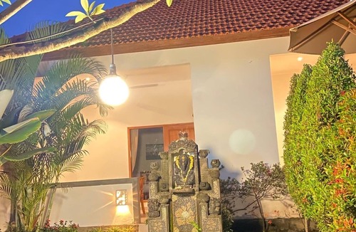 Lovina Villa | Comfortable and relaxing place at villa seruni. Just 8 min from the lovina beach