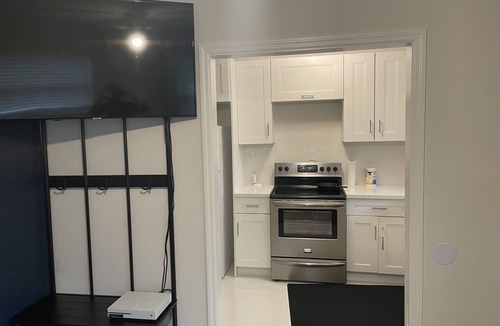 West Little River Apartment | Comfortable and safe condo 15 minutes from beach.