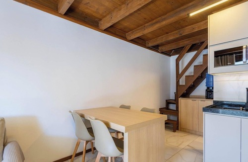 Santa Lidia Apartment | Comfortable and Sophisticated Accommodations Just Minutes From the Beach - VIL