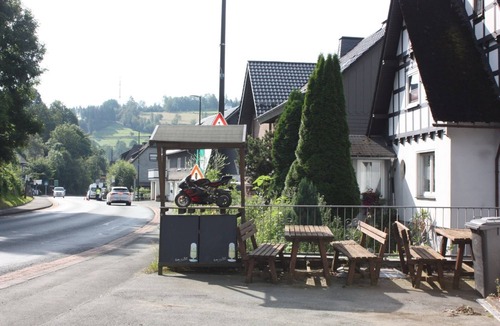 Zueschen House | Comfortable and versatile room-perfect for relaxation, work and exchange
