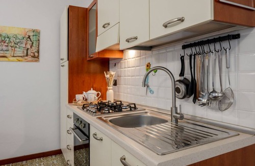 Portovenere Apartment | Comfortable apartment of about 50 sqm, able to accommodate up to 4 people, located on the first floor of a period building without a lift.The property is located in Portovenere, an enchanting seaside town in Liguria in the province of La Spezia. The area