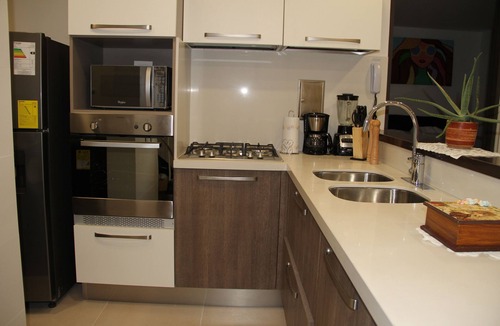 Floridablanca Apartment | COMFORTABLE APARTASUITE