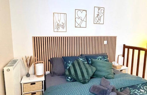 Vitry-sur-Seine Apartment | Comfortable Apartment with Balconies near Paris Center TramT9 & Metro7