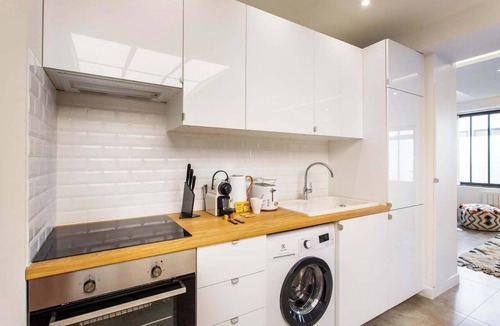 Quartier Saint-Ambroise Apartment | Comfortable apartment 4BR 10P Bastille Voltaire