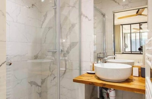 Quartier Saint-Ambroise Apartment | Comfortable apartment 4BR 10P Bastille Voltaire