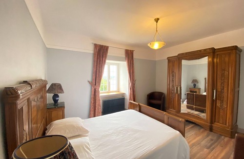 Coutances House | Comfortable apartment in the elegant manor house
