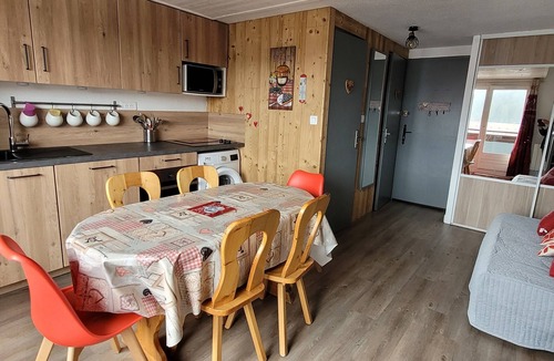 Le Praz de Lys Apartment | Comfortable apartment at the foot of the slopes Le VESINE 6 persons