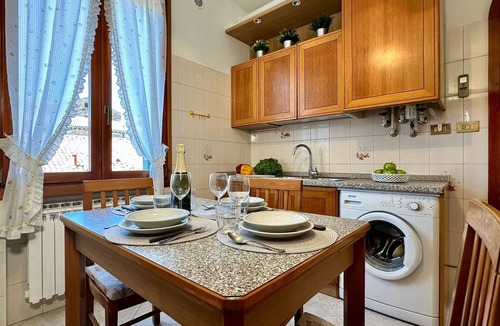 Molina Apartment | Comfortable apartment, 10 min from the arrival points in Ve and the historical center