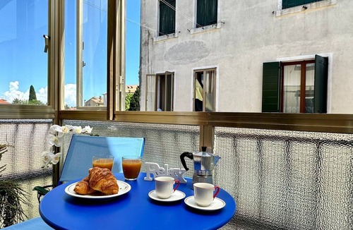 Molina Apartment | Comfortable apartment, 10 min from the arrival points in Ve and the historical center