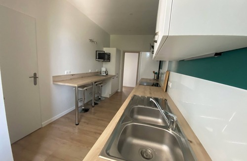 Paroisse Saint-Vincent-de-Paul Apartment | Comfortable apartment near town center